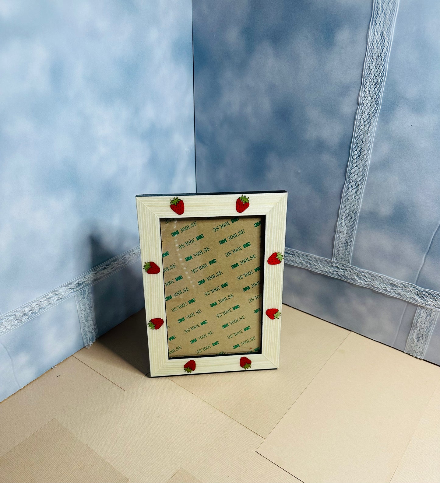 Self Finishing Needlepoint Frame 4x6"
