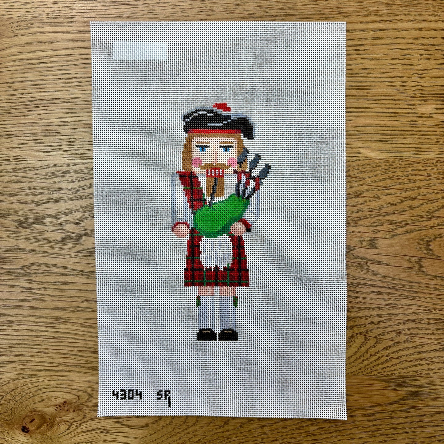 Bagpiper Nutcracker 6.5" SR4304